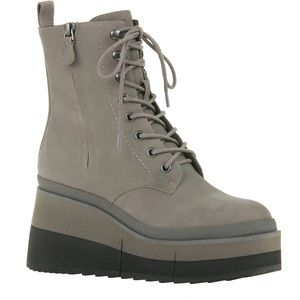 Naked Feet Boots - new in box lace up burnout sparrow boots Sz 7